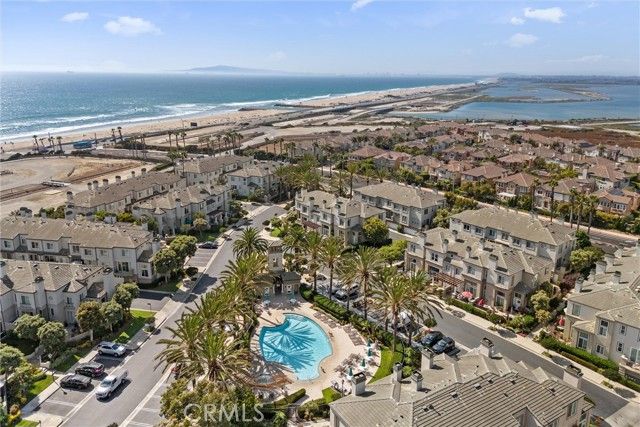 19271 Surfwave Drive, Huntington Beach, CA 92648