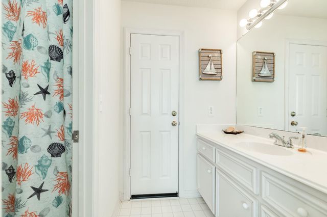 21514 Kennedy Drive, Galveston, TX 77554