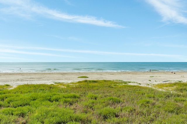 21514 Kennedy Drive, Galveston, TX 77554
