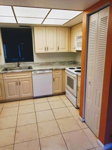 1060 NW 80th Avenue 104, Margate, FL 33063