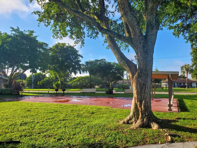 1060 NW 80th Avenue 104, Margate, FL 33063