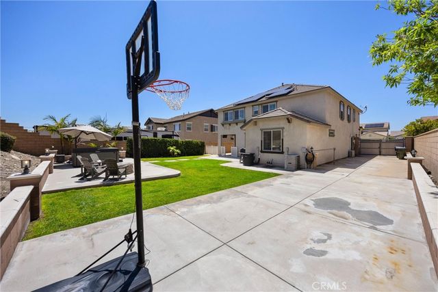 5377 Strawberry, Fontana, CA 92336