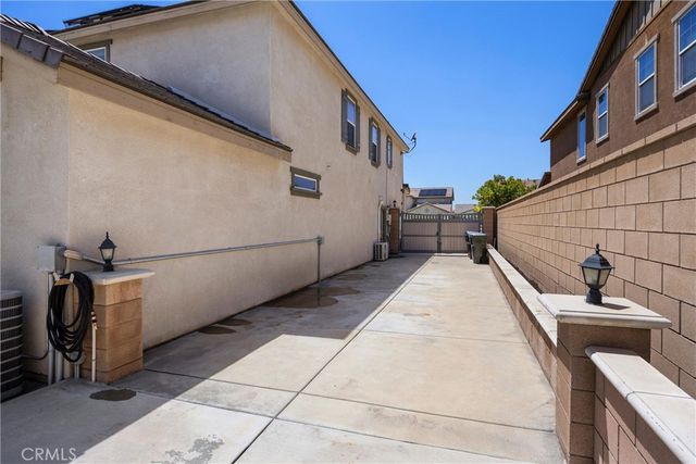 5377 Strawberry, Fontana, CA 92336