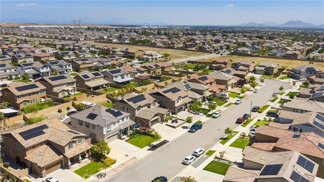 5377 Strawberry, Fontana, CA 92336