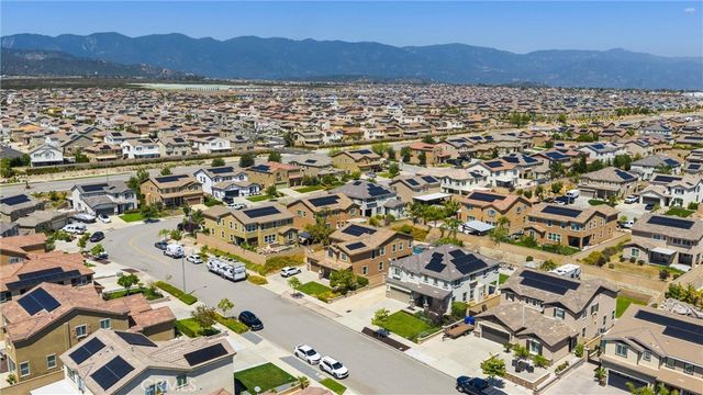 5377 Strawberry, Fontana, CA 92336