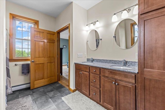 28 Rileys Way, Highgate, VT 05459