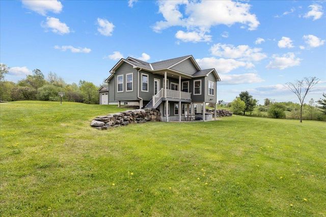 28 Rileys Way, Highgate, VT 05459