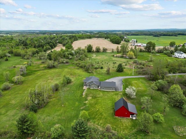 28 Rileys Way, Highgate, VT 05459