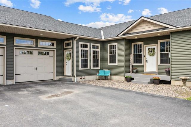 28 Rileys Way, Highgate, VT 05459