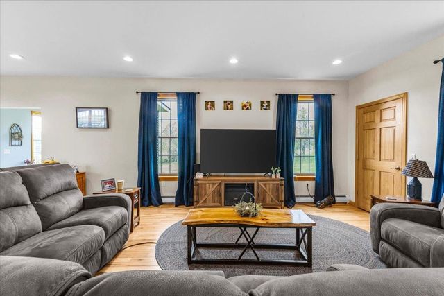 28 Rileys Way, Highgate, VT 05459