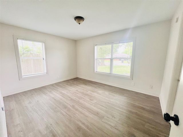 1910 Huge Oaks Street, Houston, TX 77055