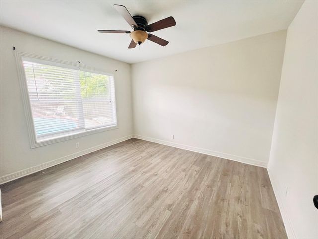 1910 Huge Oaks Street, Houston, TX 77055