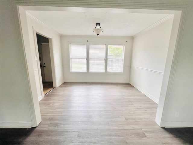 1910 Huge Oaks Street, Houston, TX 77055