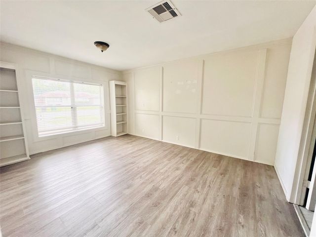 1910 Huge Oaks Street, Houston, TX 77055