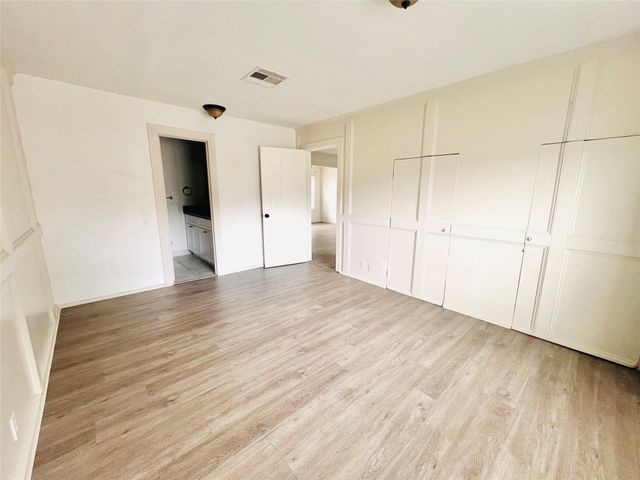 1910 Huge Oaks Street, Houston, TX 77055