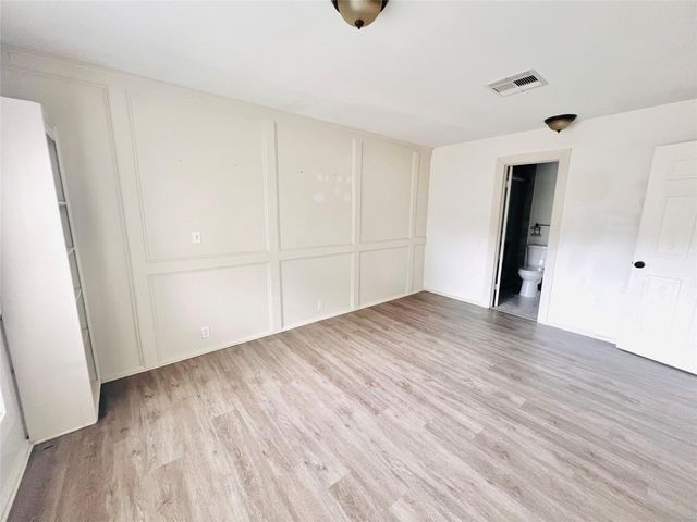 1910 Huge Oaks Street, Houston, TX 77055