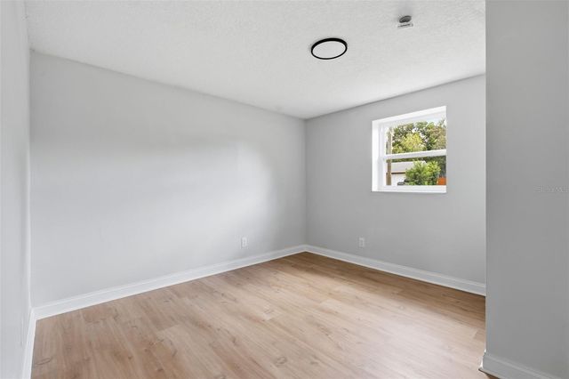 147 COLOMBA ROAD, Debary, FL 32713