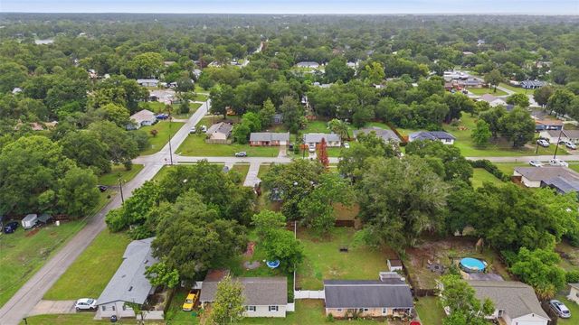 147 COLOMBA ROAD, Debary, FL 32713