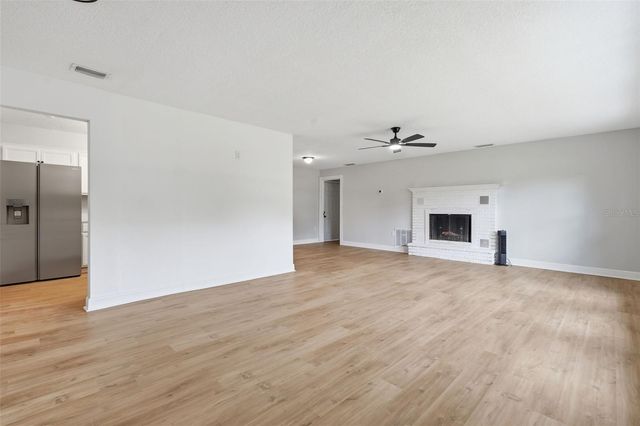 147 COLOMBA ROAD, Debary, FL 32713