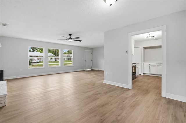147 COLOMBA ROAD, Debary, FL 32713