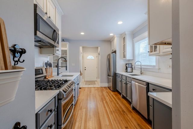 576 Walpole St, Norwood, MA 02062