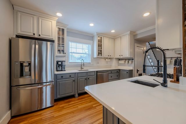 576 Walpole St, Norwood, MA 02062