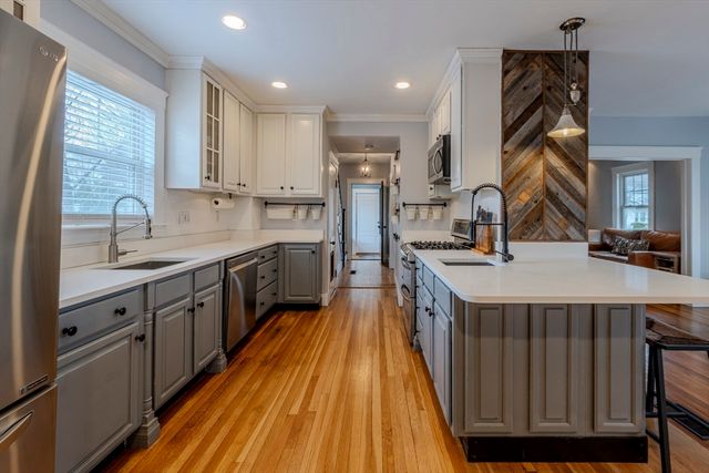 576 Walpole St, Norwood, MA 02062