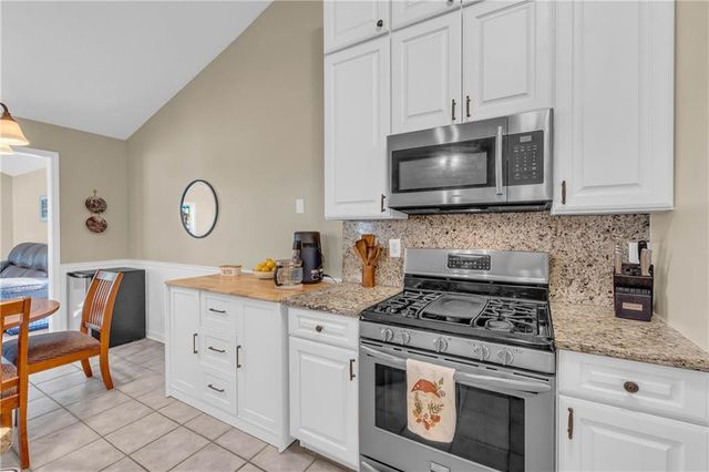 6225 S Port Drive, Flowery Branch, GA 30542