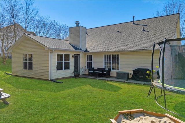 6225 S Port Drive, Flowery Branch, GA 30542