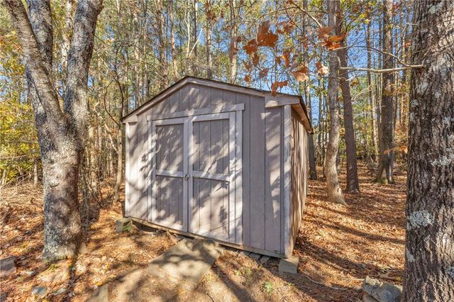 6225 S Port Drive, Flowery Branch, GA 30542