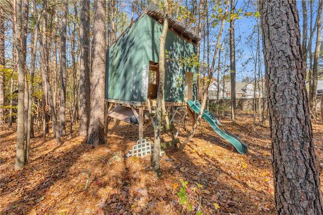 6225 S Port Drive, Flowery Branch, GA 30542