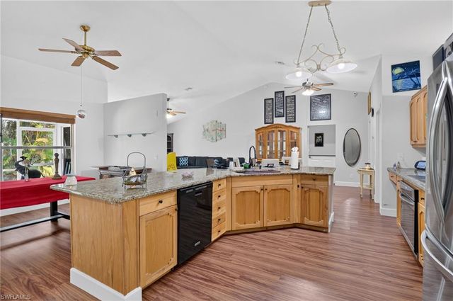 2581 4th AVE NE, Naples, FL 34120