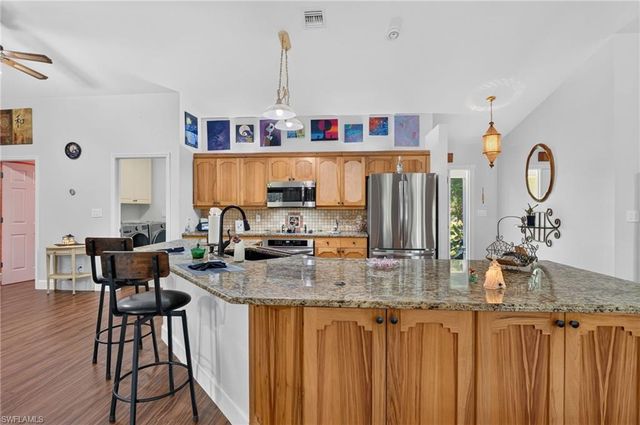 2581 4th AVE NE, Naples, FL 34120