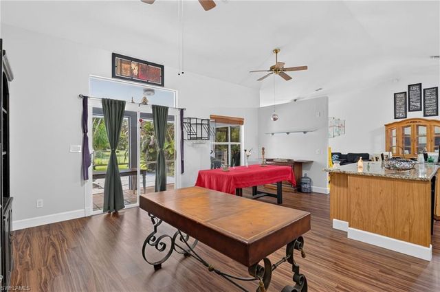 2581 4th AVE NE, Naples, FL 34120