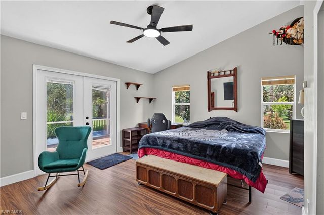 2581 4th AVE NE, Naples, FL 34120