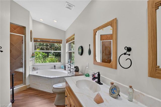 2581 4th AVE NE, Naples, FL 34120