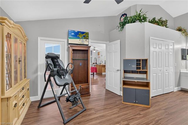 2581 4th AVE NE, Naples, FL 34120
