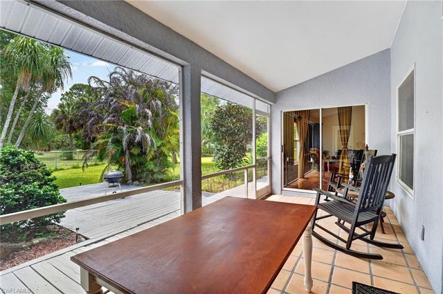 2581 4th AVE NE, Naples, FL 34120