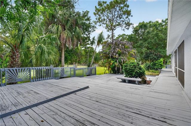 2581 4th AVE NE, Naples, FL 34120