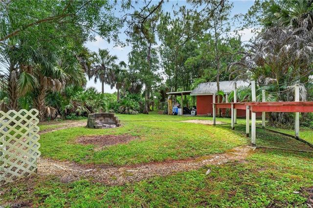 2581 4th AVE NE, Naples, FL 34120