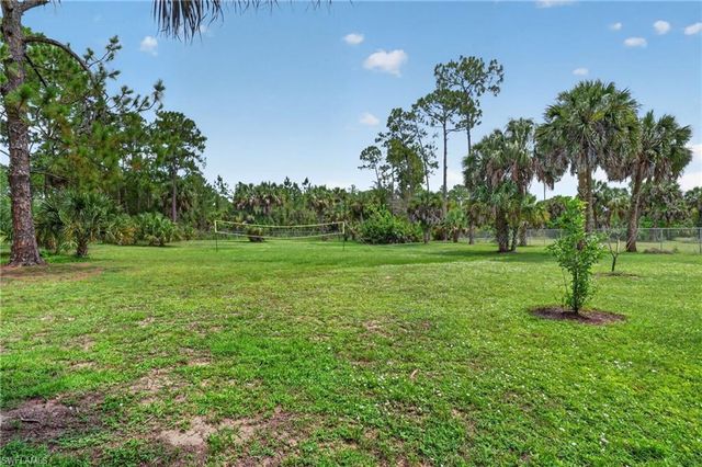 2581 4th AVE NE, Naples, FL 34120