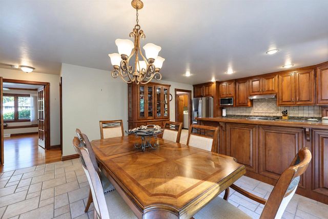 2879 SWEETFERN DRIVE, Green Bay, WI 54313