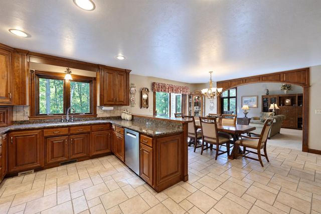 2879 SWEETFERN DRIVE, Green Bay, WI 54313