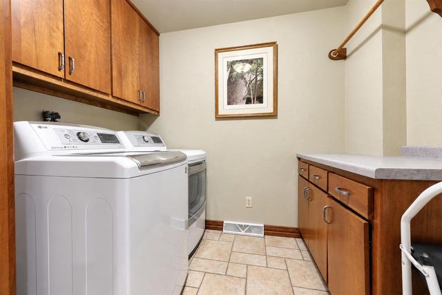 2879 SWEETFERN DRIVE, Green Bay, WI 54313