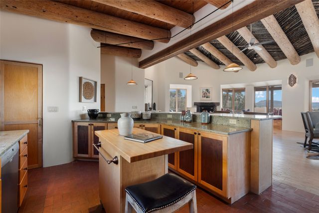 769 Camino Los Abuelos, Galisteo, NM 87540