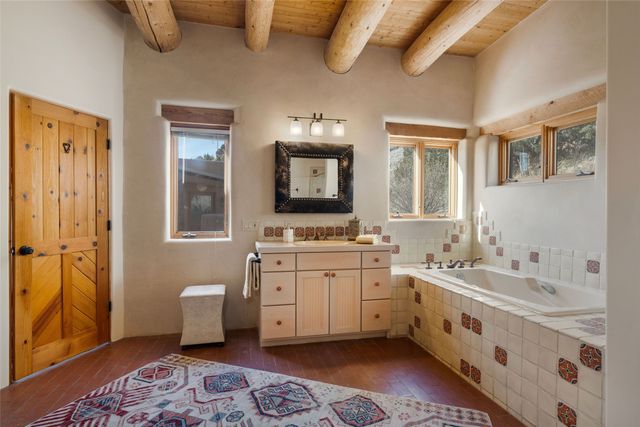 769 Camino Los Abuelos, Galisteo, NM 87540