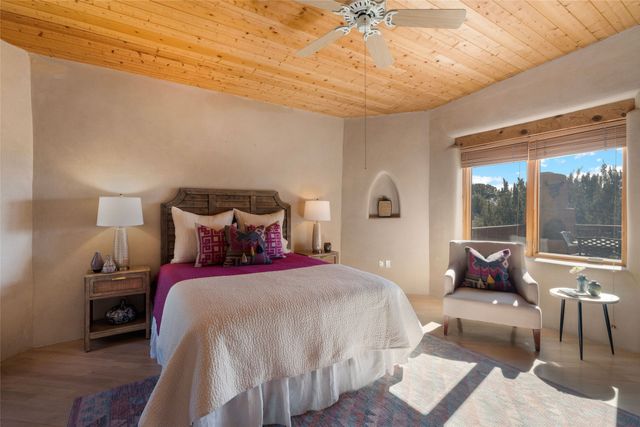 769 Camino Los Abuelos, Galisteo, NM 87540