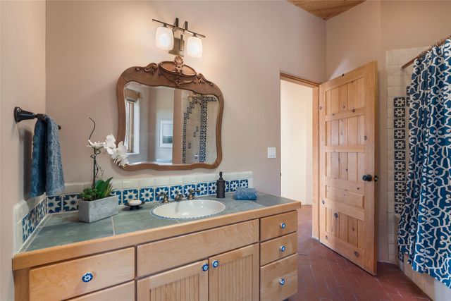769 Camino Los Abuelos, Galisteo, NM 87540