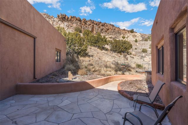 769 Camino Los Abuelos, Galisteo, NM 87540