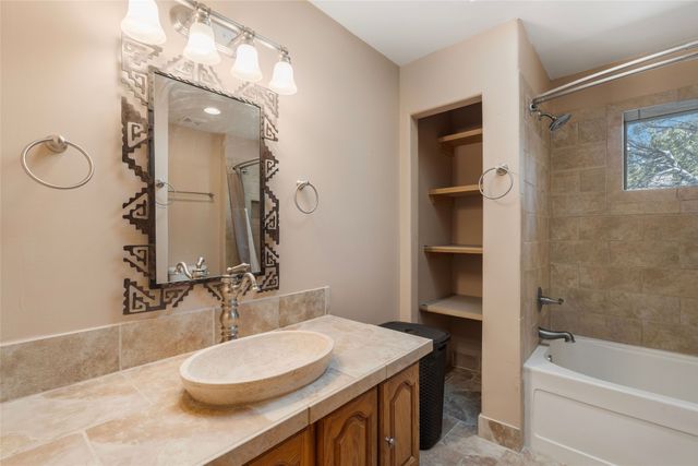 769 Camino Los Abuelos, Galisteo, NM 87540